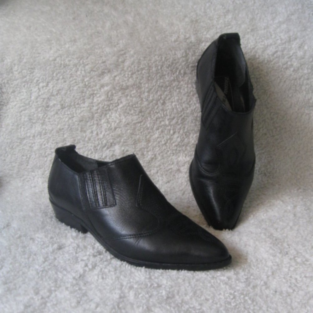 Mootsies Tootsies Black Butch Slip On Pointed Ankle Boots
